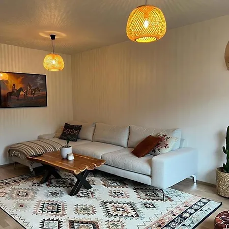Luxus Two Bedroom With Sauna Nearby Airport Διαμέρισμα *