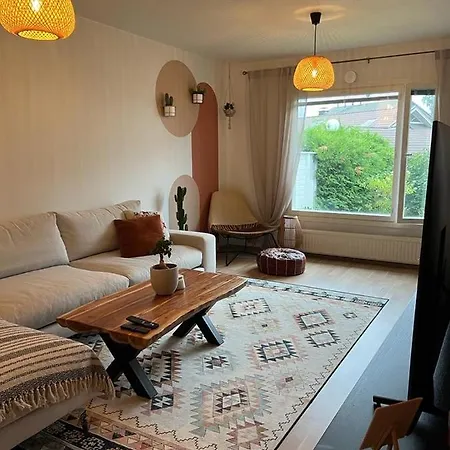 Luxus Two Bedroom With Sauna Nearby Airport *